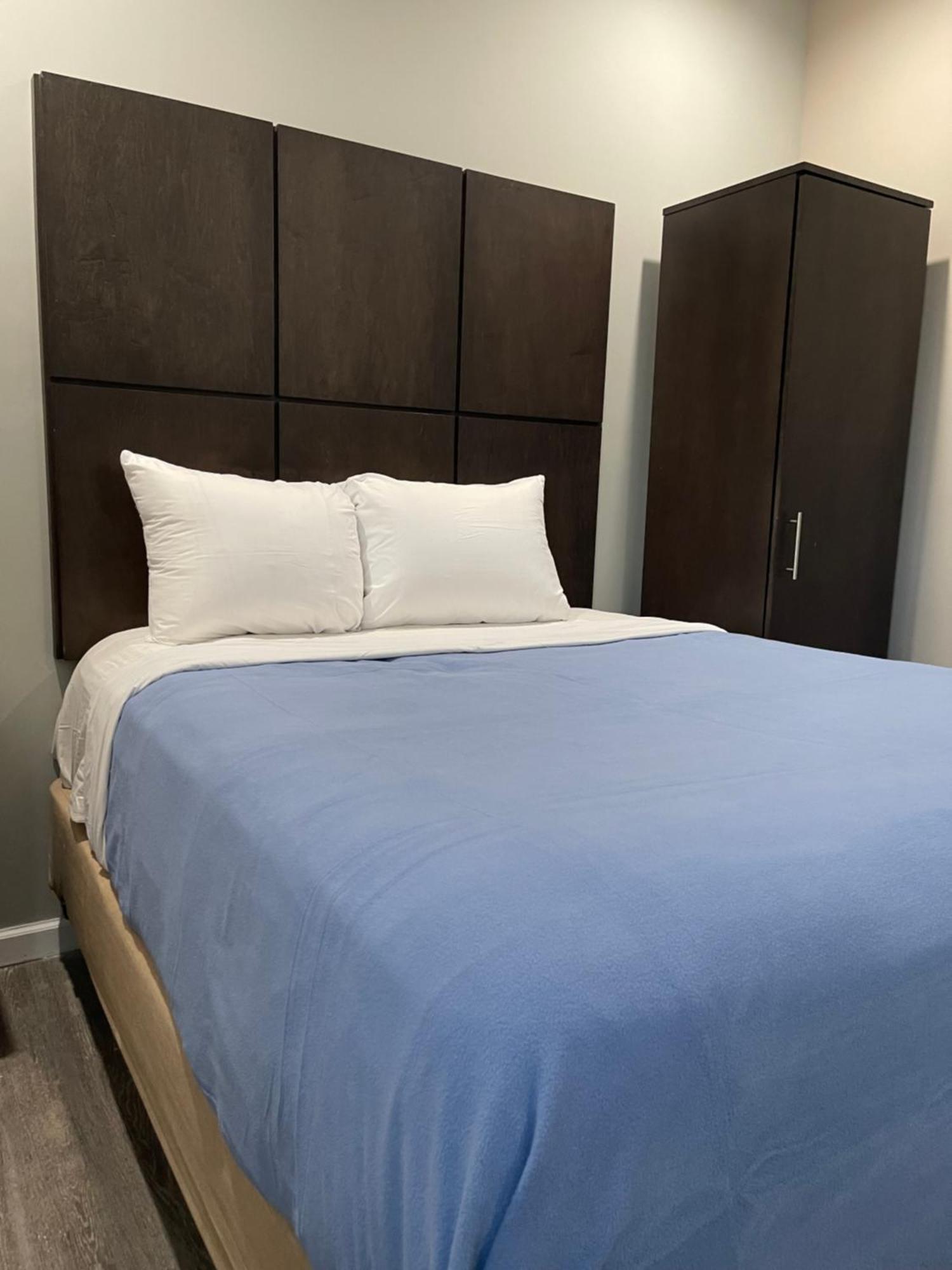 Voyage Hotel Нью-Йорк Экстерьер фото