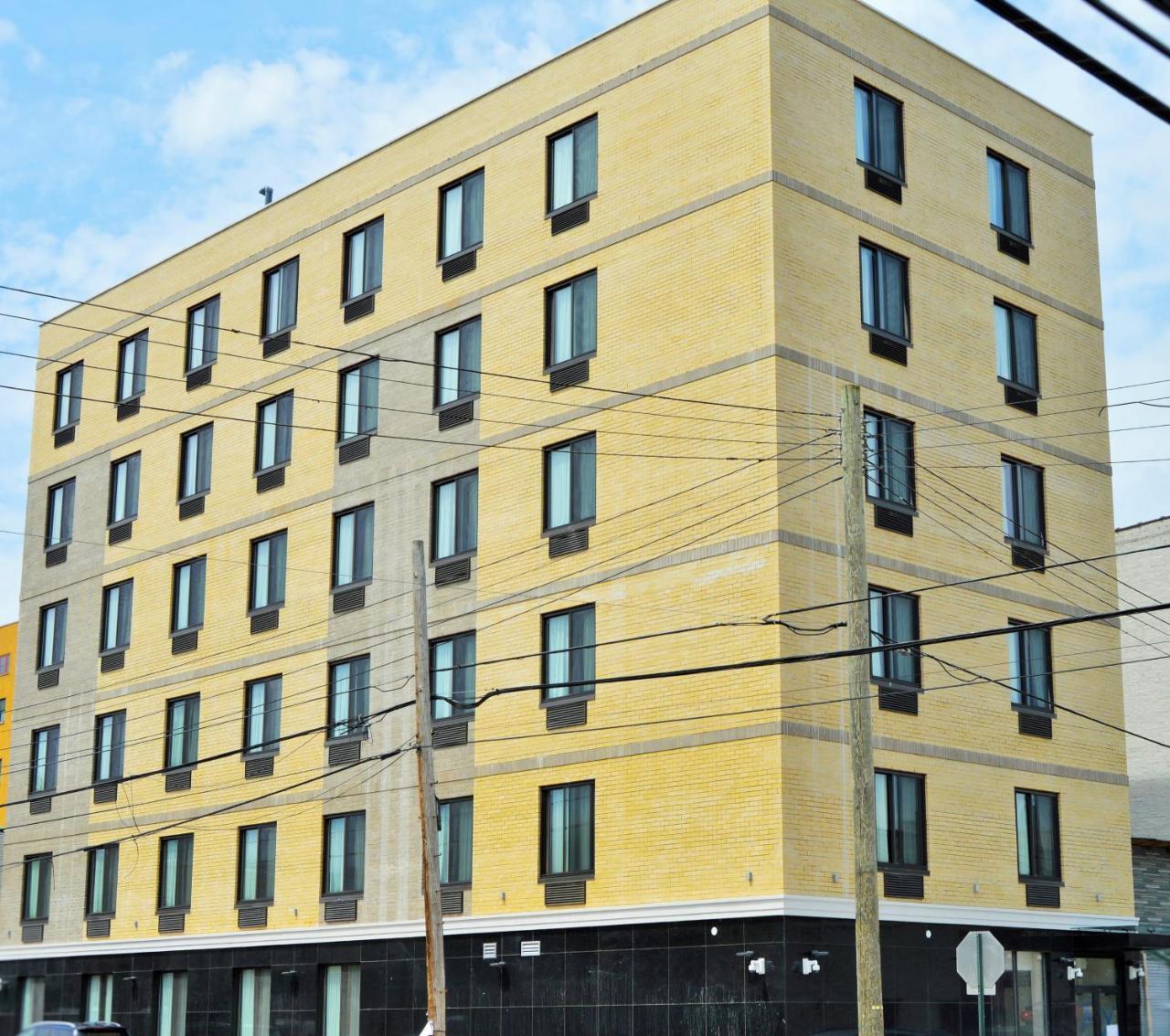 Voyage Hotel Нью-Йорк Экстерьер фото